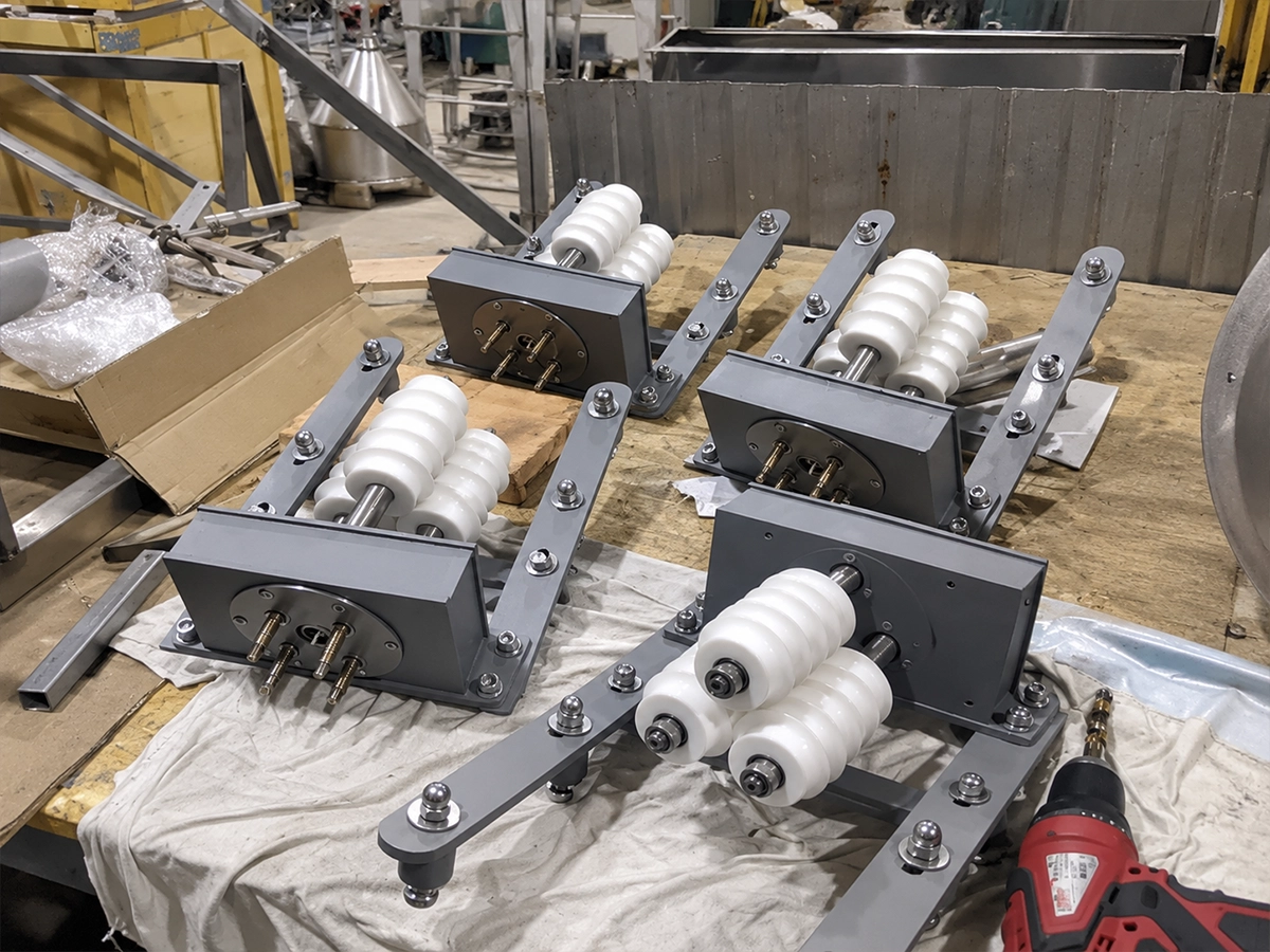 Interchangeable forming units with rollers
